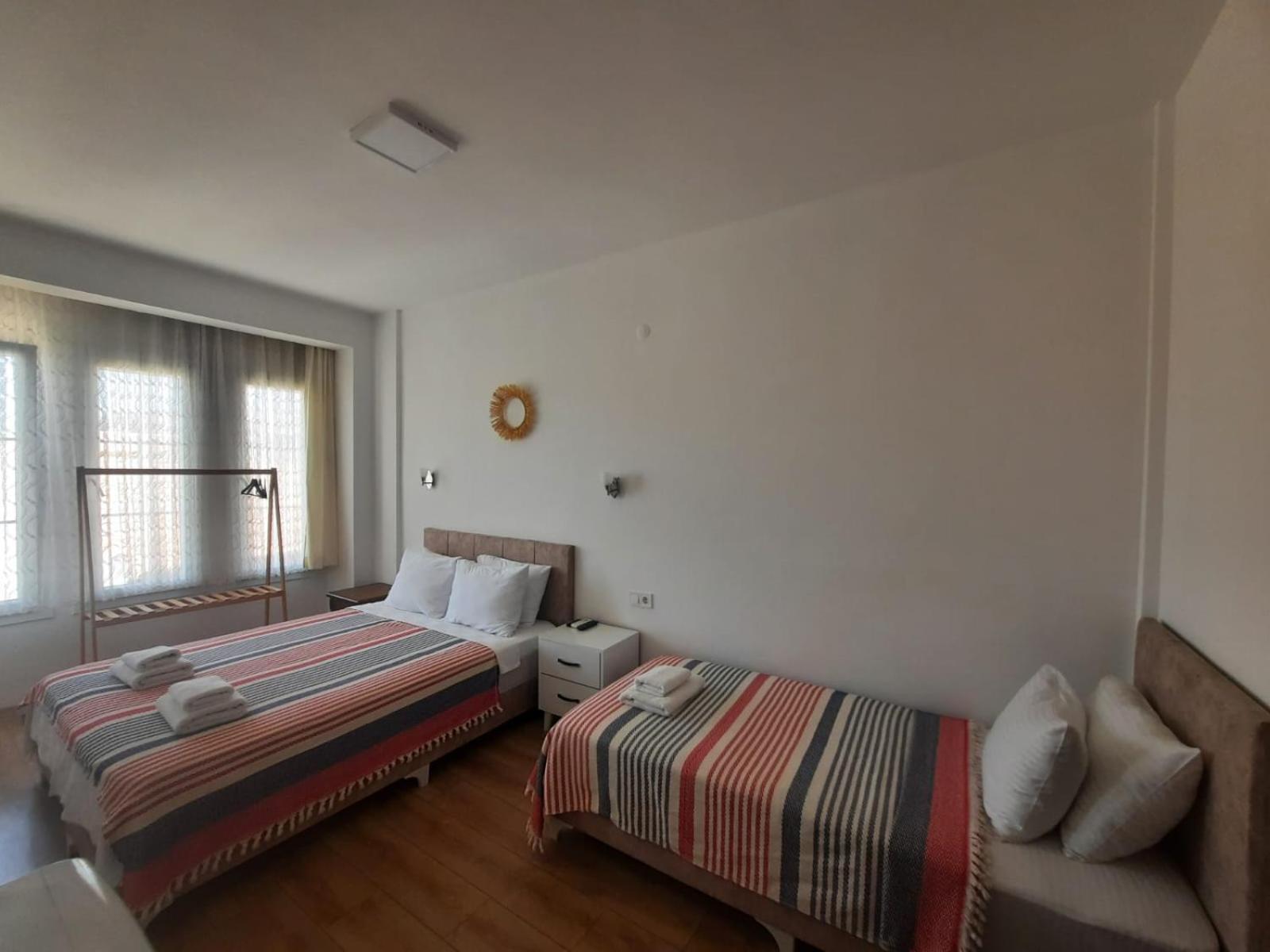 Adil Pansiyon Cesme Exterior photo