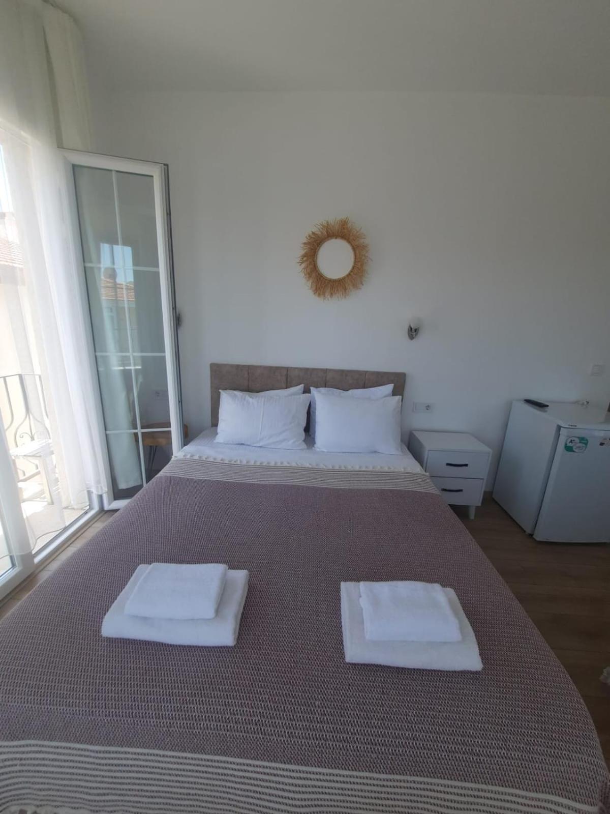 Adil Pansiyon Cesme Exterior photo